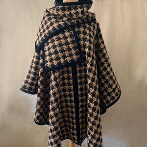 Vintage Black & Camel Houndstooth Wool Cape with Matching Scarf